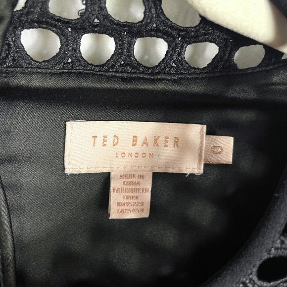 Ted Baker Leesa Romper Black Long Sleeve Playsuit Laser Cut Sz 2 US (0 Ted) - Picture 6 of 10